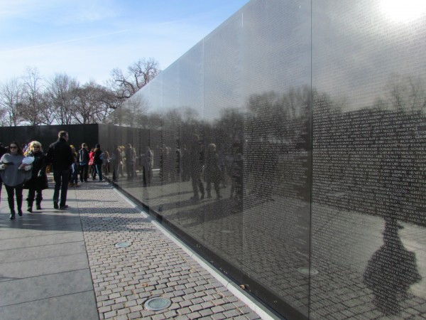 Memorial aos Veteranos do Vietnam (The Wall) / Vietnam Veterans Memorial (The Wall)